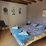 Semesterbostad La Nomalina *